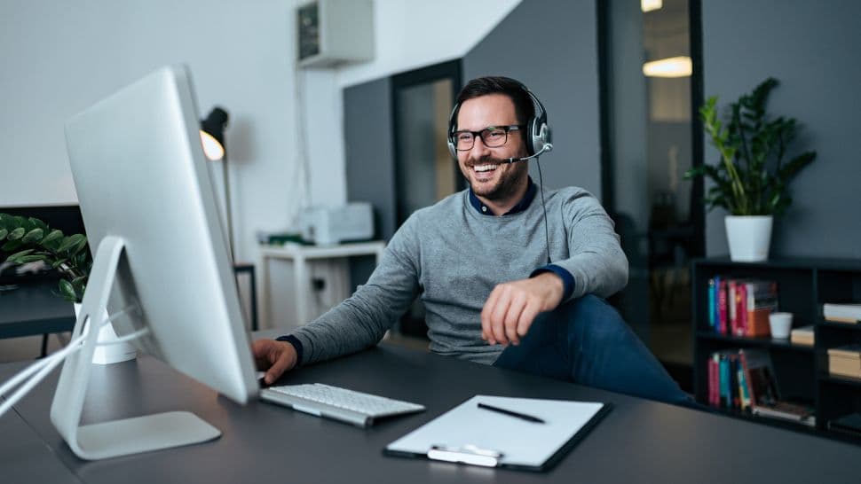 Unlocking the Future: 3 Game-Changing Benefits of AI Live Support for Customer Experience