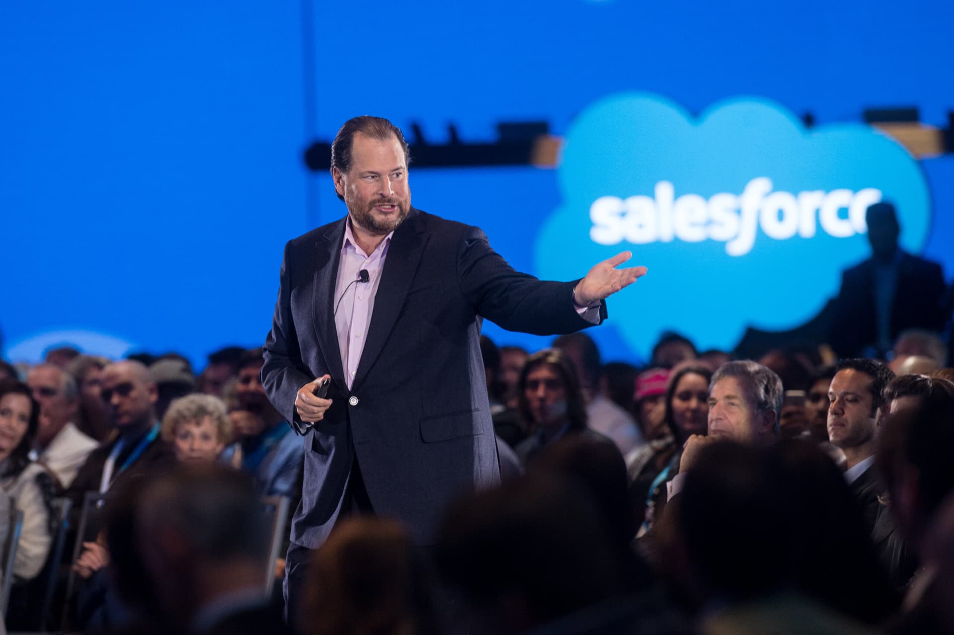 How SharkNinja is Revolutionizing Customer Service with Salesforce's Agentforce