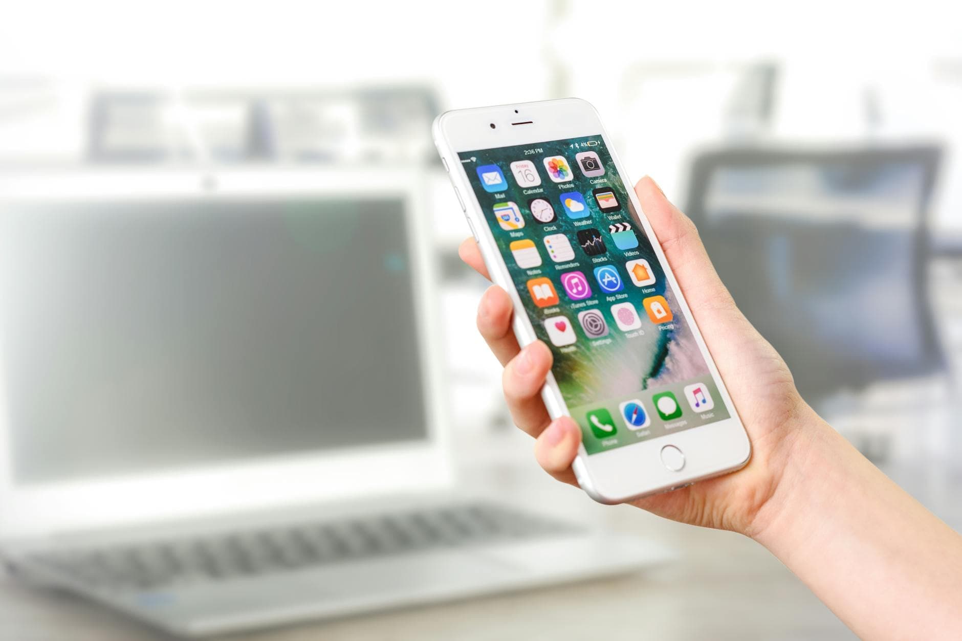 Ultimate Guide to Reaching Expedia Customer Service Fast - Phone, Chat & More!