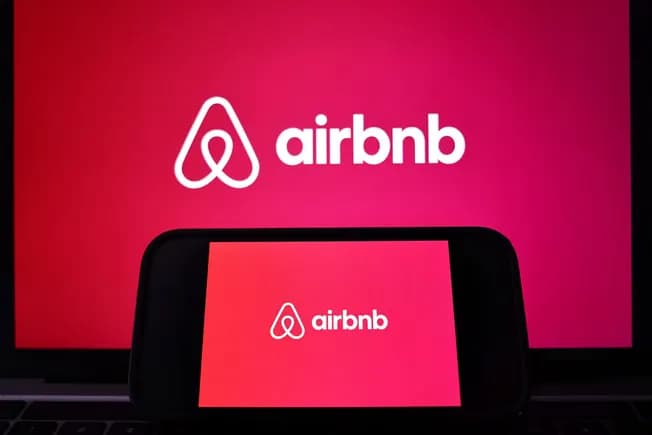 Airbnb's AI Assistant Handles 40% of Customer Inquiries, Slashing Costs