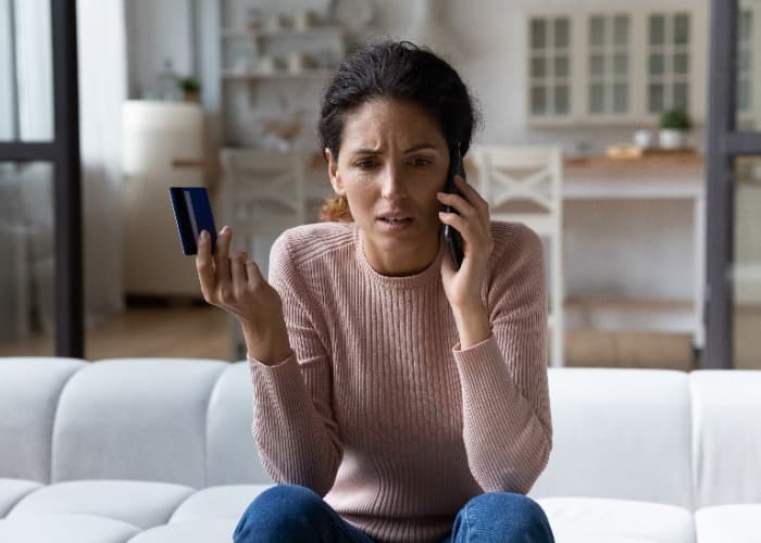8 Shocking Reasons to Complain to Your Bank Now!
